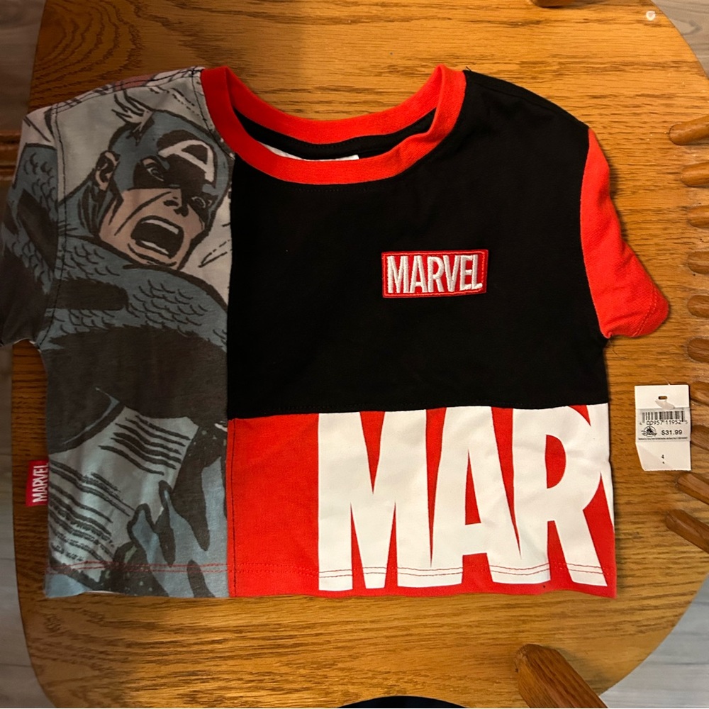 Disney Marvel cropped T-shirt for toddler size 4 NWT